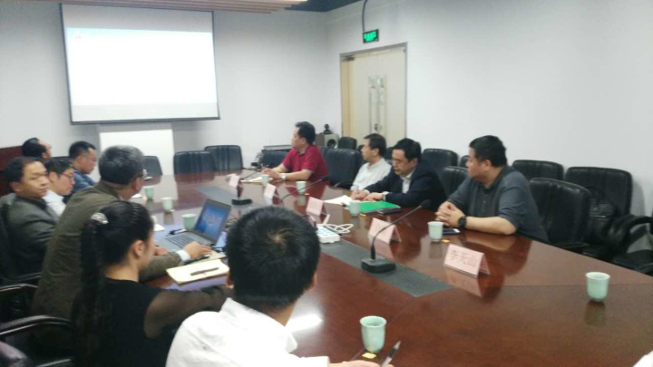 2-李天山向趙振元，白焰匯報(bào)北京分院發(fā)展思路.jpg